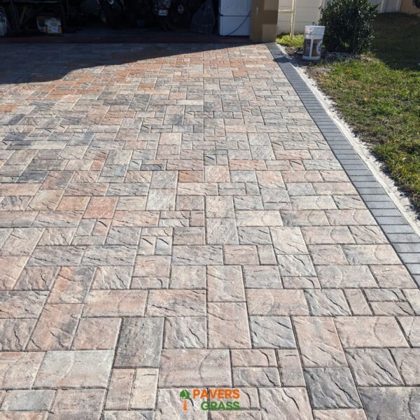 Driveway using Tan Creme Bedrock Charcoal Paver